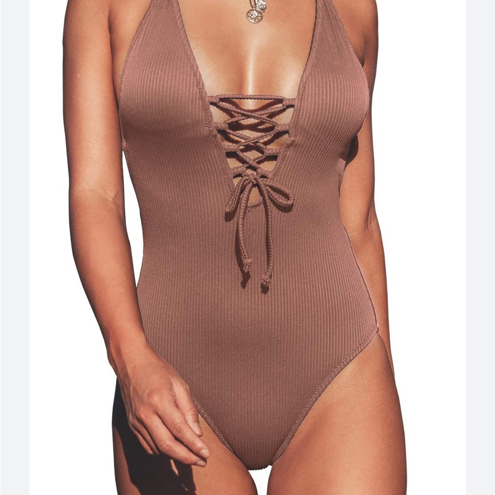 NWT Cupshe Ribbed One-Piece Swimsuit